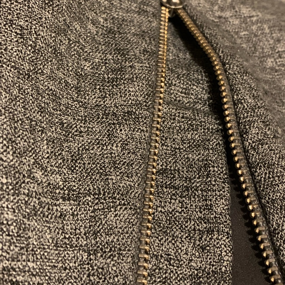 Banana Republic Grey Dress Pencil Skirt with zipper slit Size 8